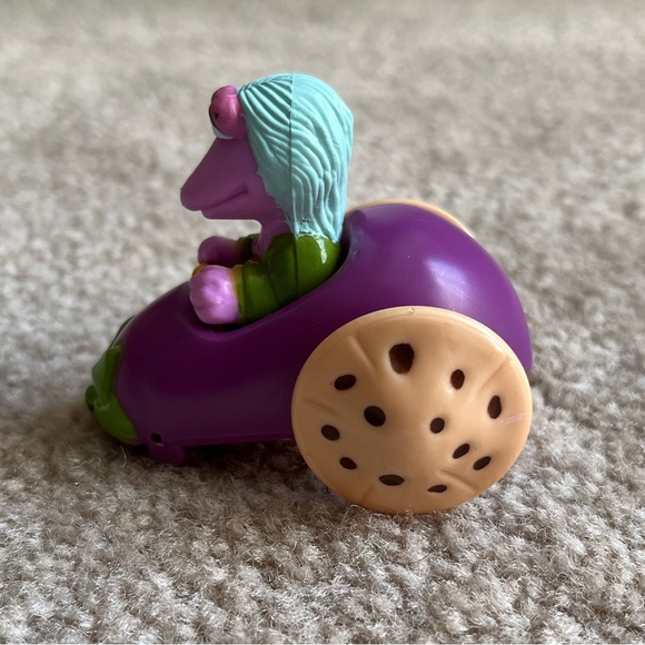 Vintage Jim Henson Fraggle Rock Mokey Eggplant Car Happy Meal Toy Action Figure - Picture 6 of 10